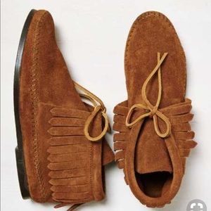 Minnetonka Classic Fringe Hardsole Bootie